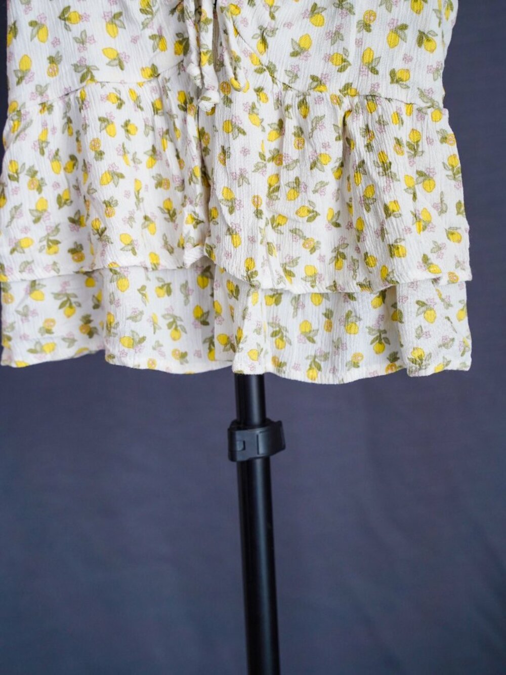 Altar'd State Women's Lemon Print Tie-Front Peplum Tank Top Medium - Picture 4 of 9